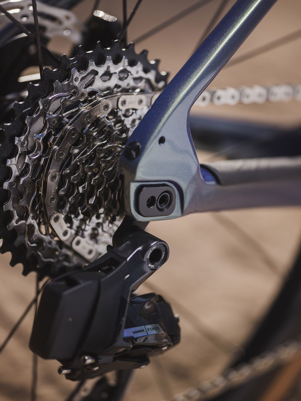 Giant Revolt Advanced Pro 0 16