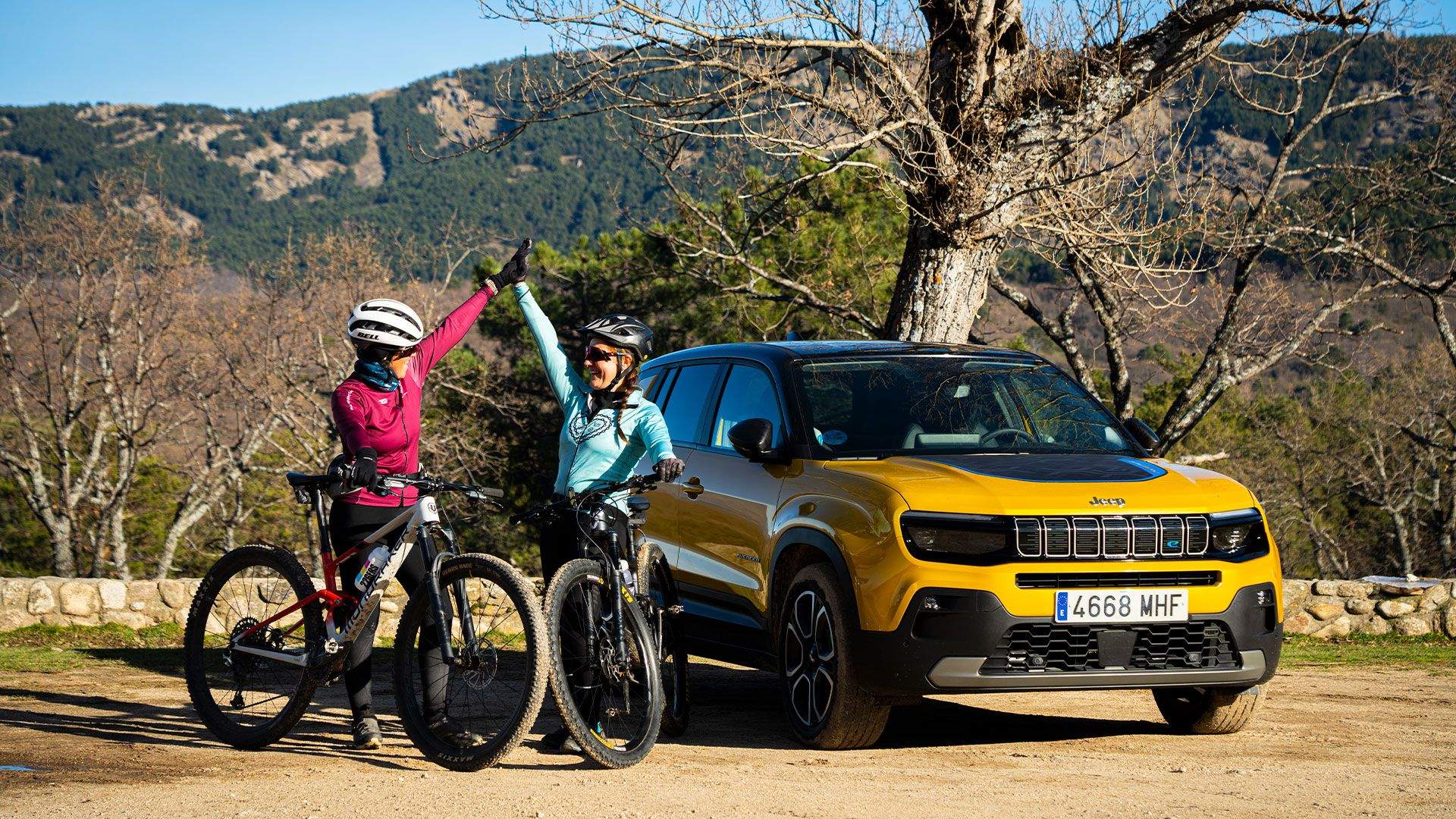 AVENTURA. Explorando el Valle de Lozoya con el Jeep® Avenger y Silvia González AVENTURA. Explorando el Valle de Lozoya con el Jeep® Avenger y Silvia González