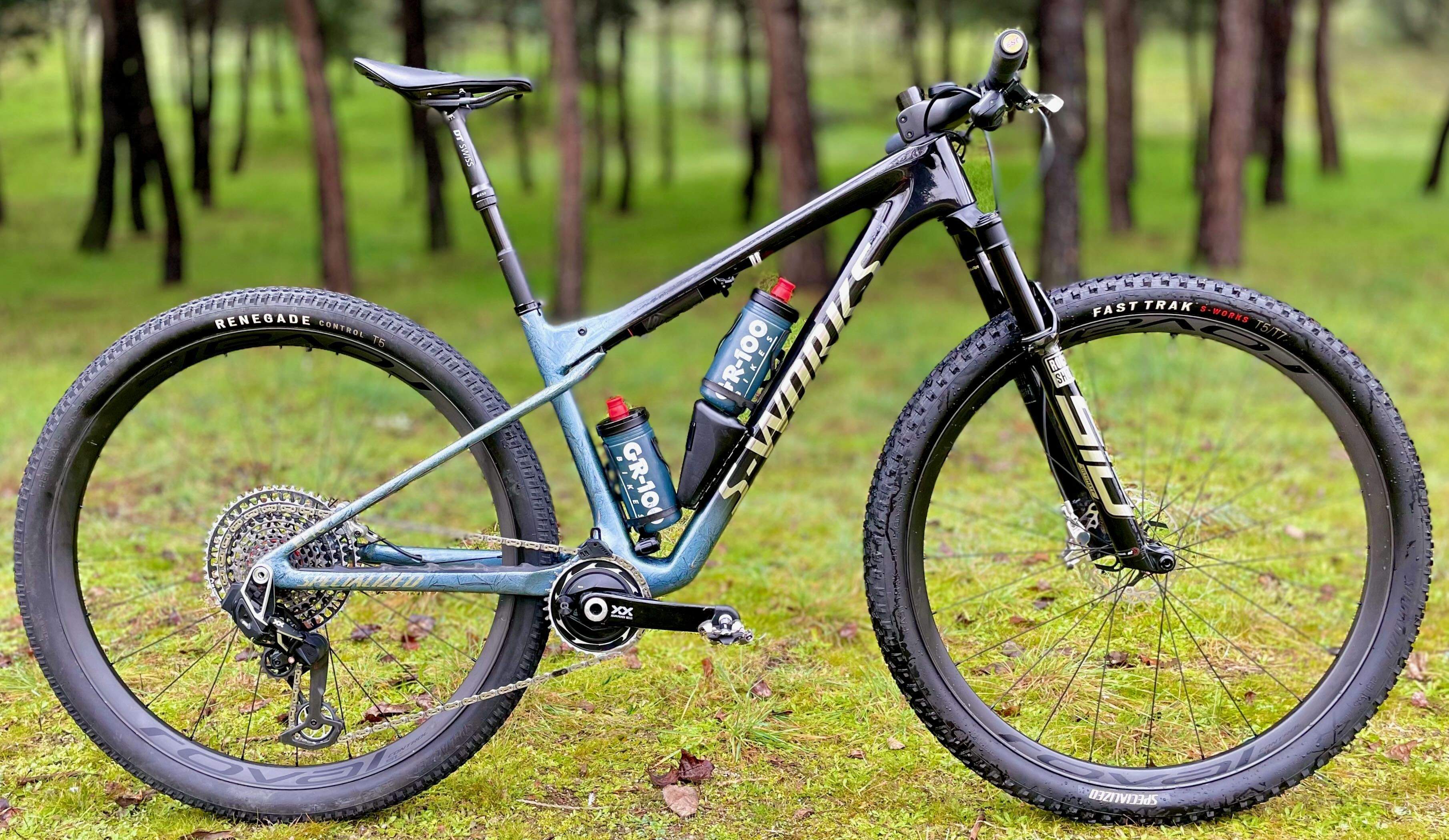 La S-Works Epic World Cup de Natalia Fischer equipada con todos los accesorios y recambios (10,300 kg)