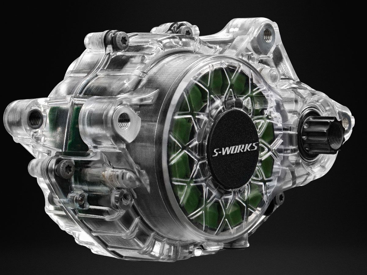 MY24 LEVO SW CLEAR MOTOR 3QUATERS DETAIL 1221