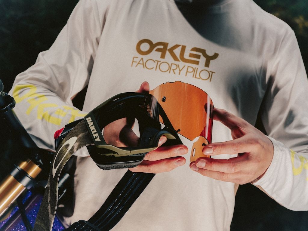 OAKLEY DOWNHILL CAMPAIGN IMAGE (3)