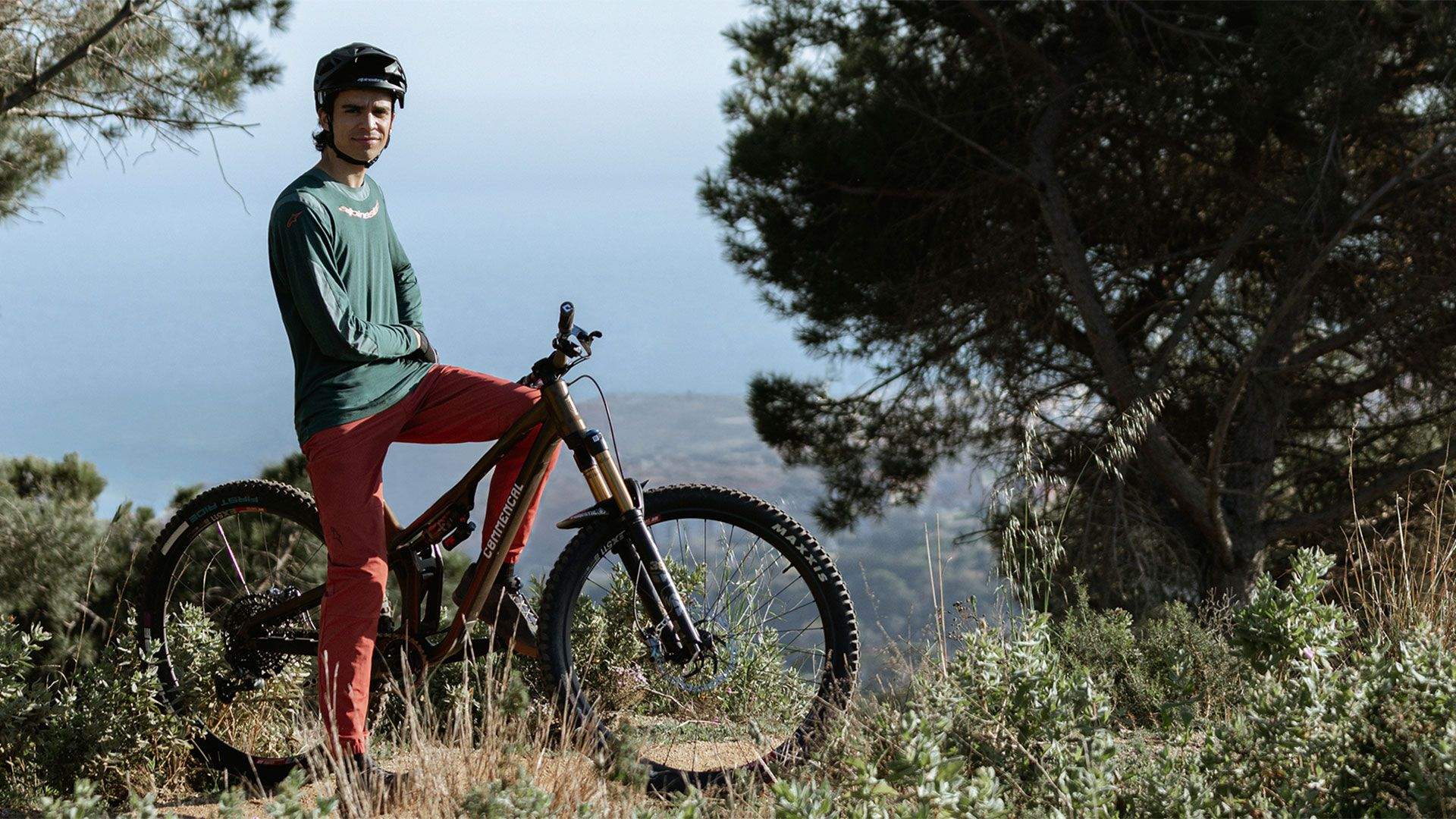 Alpinestars presenta su colección primavera verano 2025