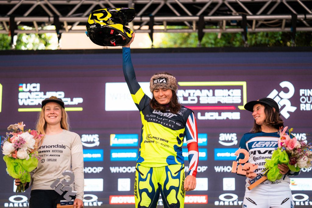 Harriet Harnden ganó la primera Coap del Mundo Enduro en Pietra ligure, sin embargo, en Polonia competirá en DH