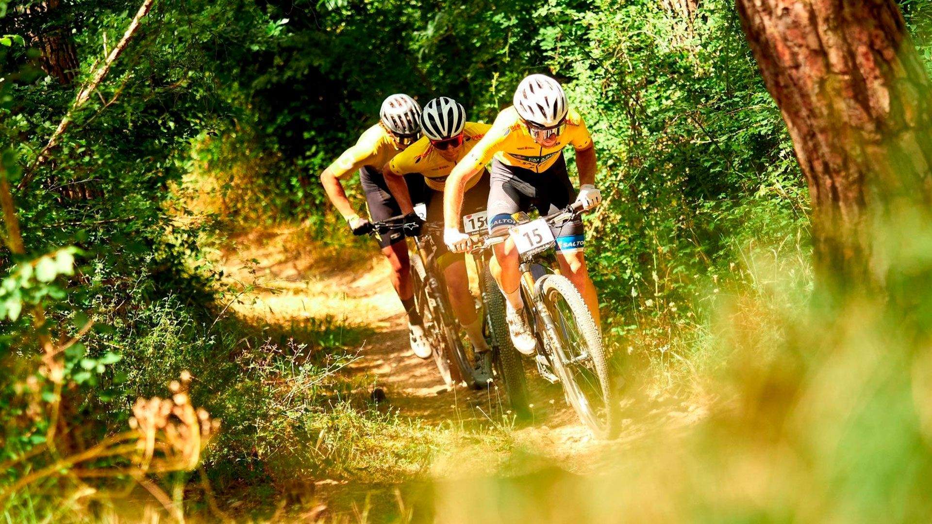 Vertiz y Elbusto conquistan la Copa BTT Caja Rural de Navarra 2025 en Sangüesa