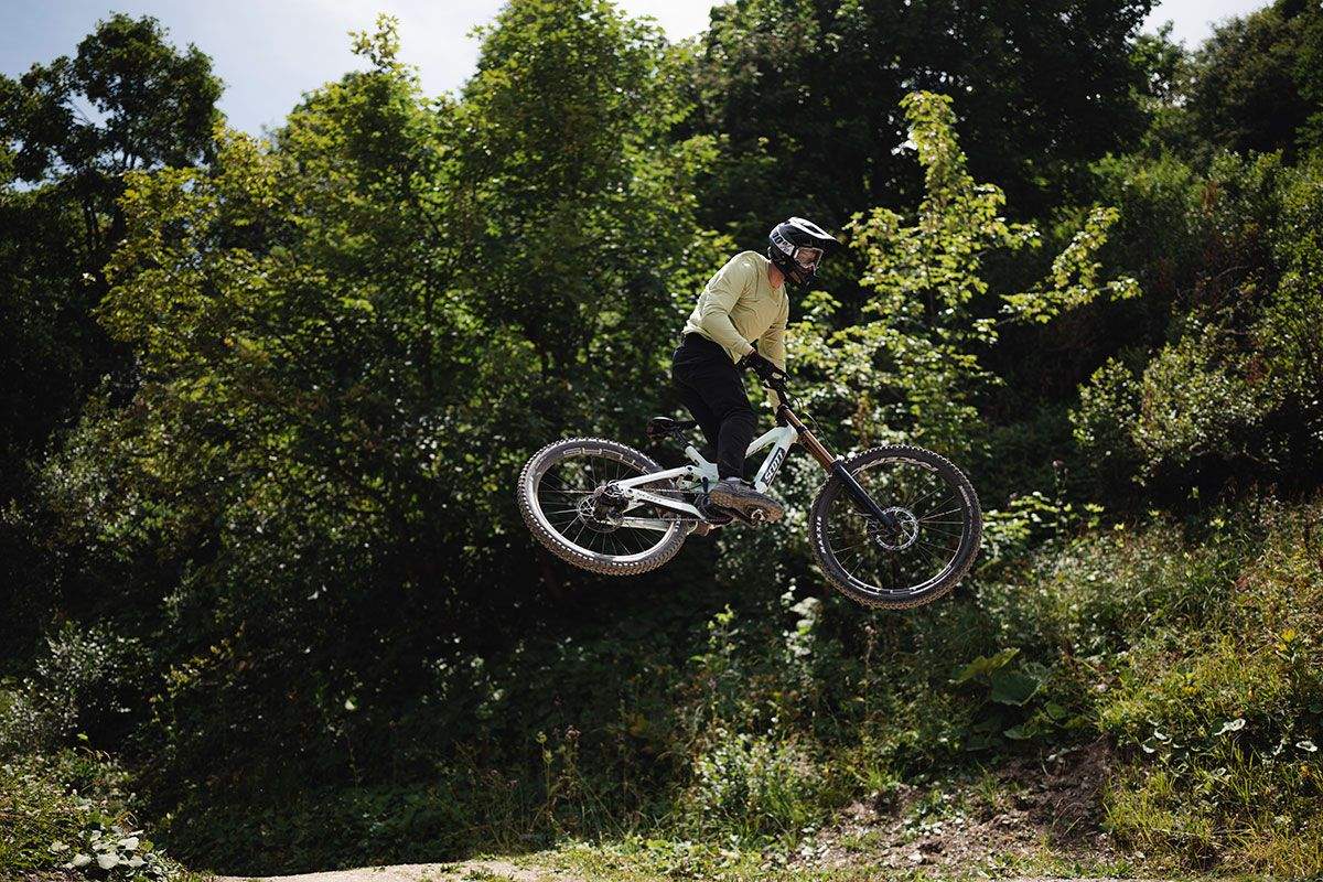 GAMBLER MEDIA LAUNCH 2025 SCOTT BIKE PHOTO BY RUPERT FOWLER roofowler RZ89529 GAMBLER MEDIA LAUNCH 2025 SCOTT BIKE PHOTO BY RUPERT FOWLER roofowler RZ89529