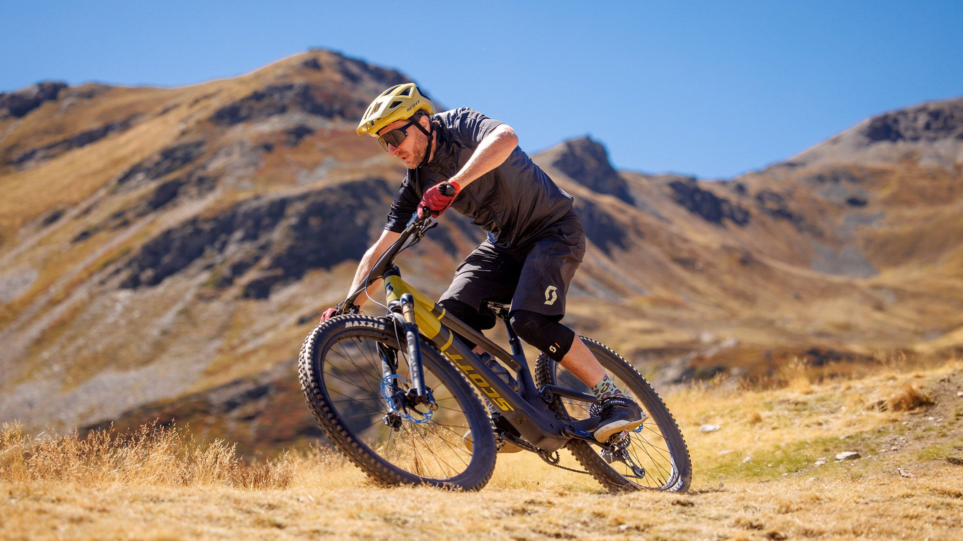 Cómo trazar curvas planas en MTB. Cuatro consejos Cómo trazar curvas planas en MTB. Cuatro consejos