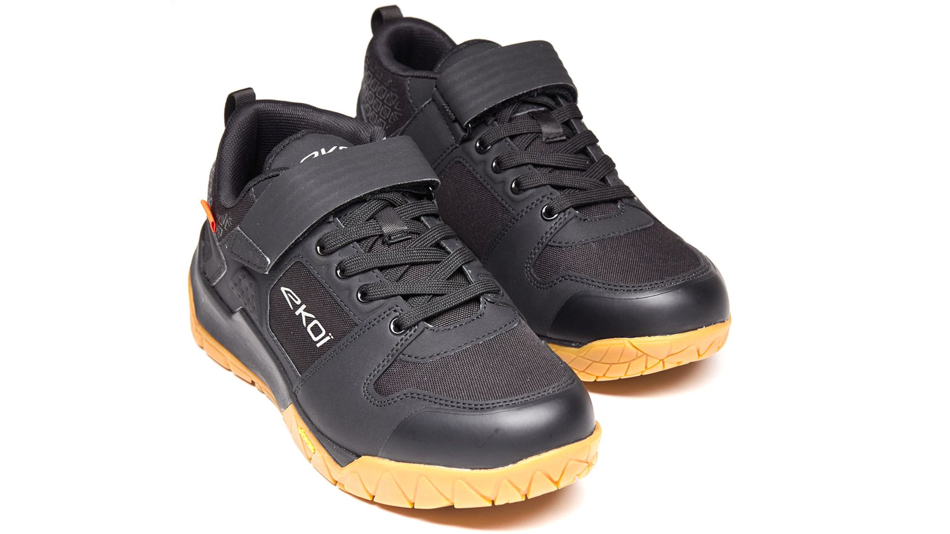 Estas zapatillas Ekoi tienen un descuento del 60 por ciento
