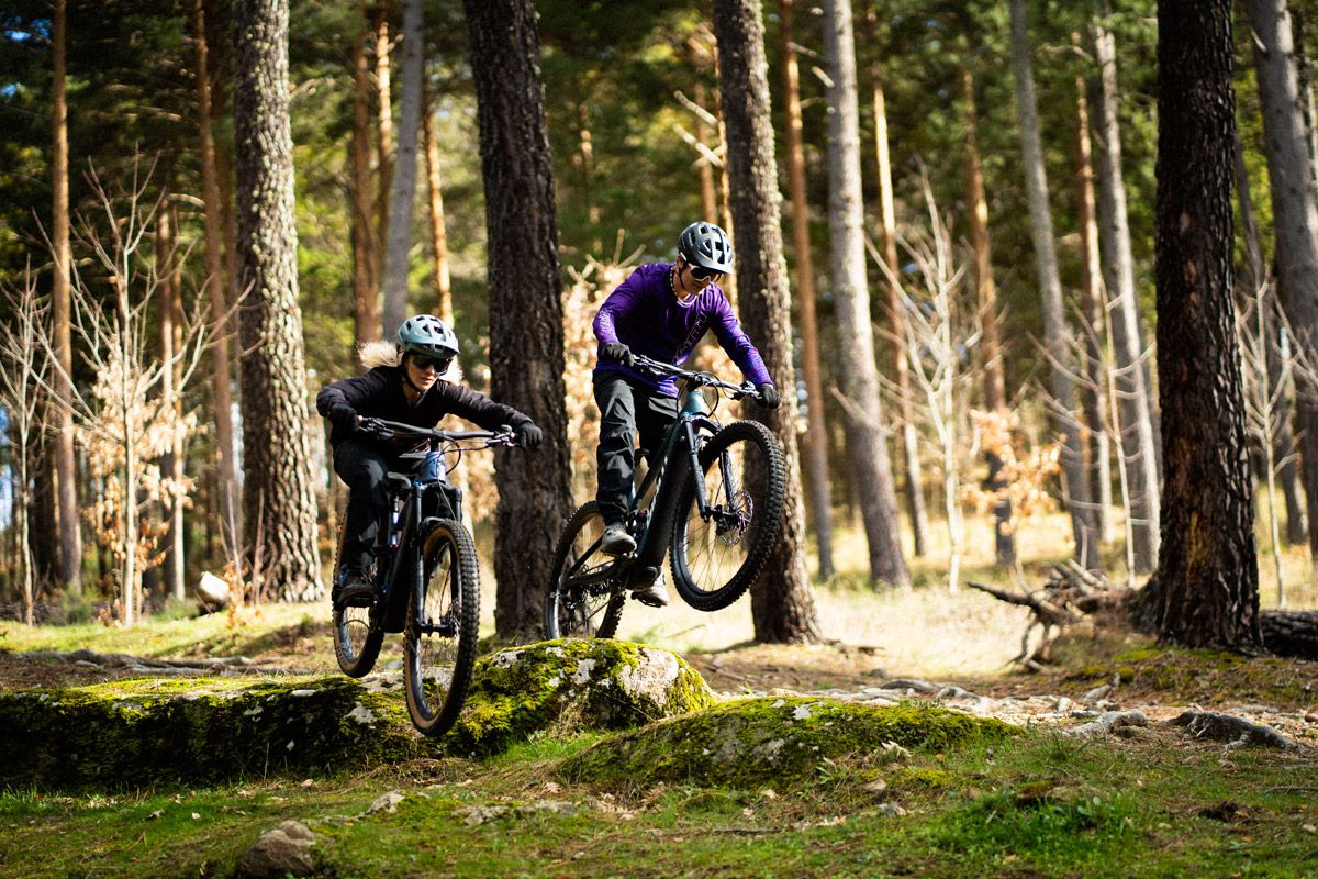 Accion Giant Stance E+ y Liv Embolden E+ (17)