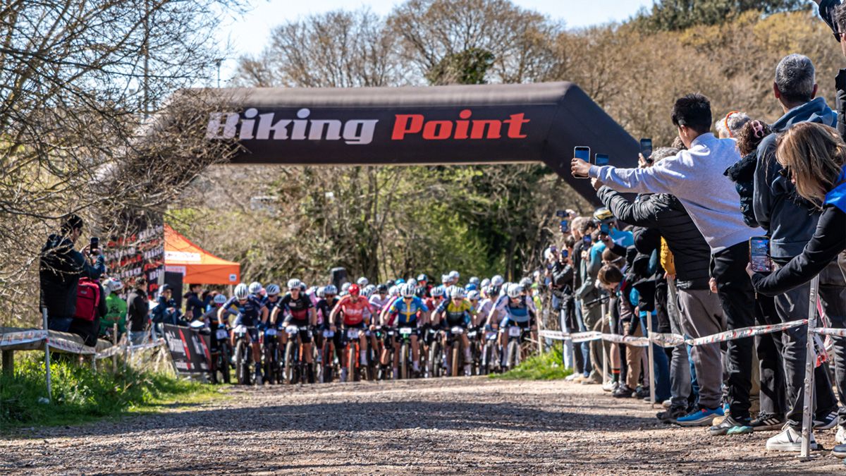Cullell y Tvaruzková conquistan la Copa Catalana Internacional MTB de Corró d’Amunt 2026