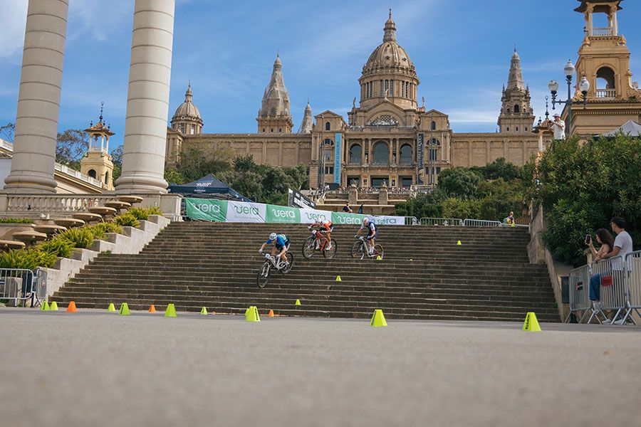 cycling week barcelona raimonrg 180426  38