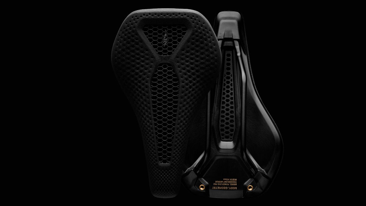 Specialized acerca su tecnología Mirror con los nuevos Power EVO Pro y Comp Specialized acerca su tecnología Mirror con los nuevos Power EVO Pro y Comp