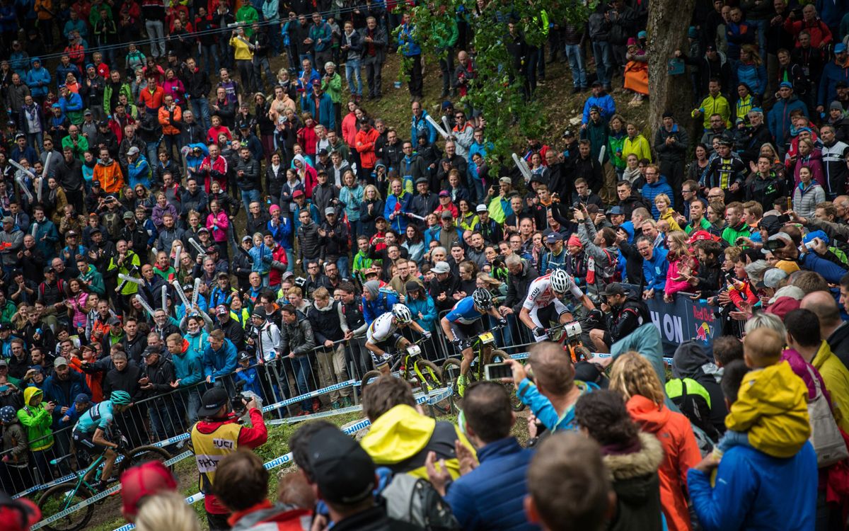 Gobik, nueva ropa técnica oficial de la Copa del Mundo XC detalle 2