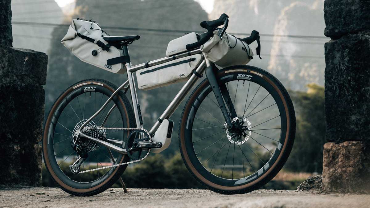 El nuevo bikepacking de EVOC, modular y adaptable a toda la bicicleta El nuevo bikepacking de EVOC, modular y adaptable a toda la bicicleta