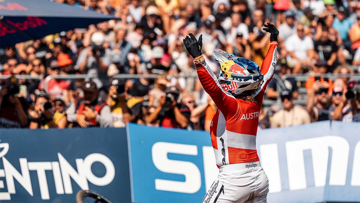 Jackson Goldstone y Valentina Höll revalidan el Mundial de DH en Val di Sole