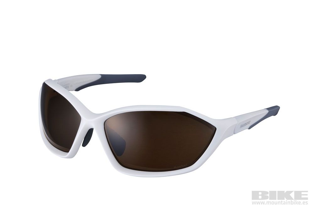 Nuevas zapatillas y gafas Shimano 2014