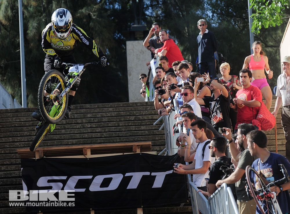 Downhill Urban Barcelona 2013