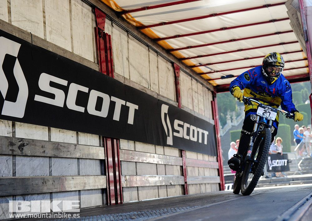 Downhill Urban Barcelona 2013