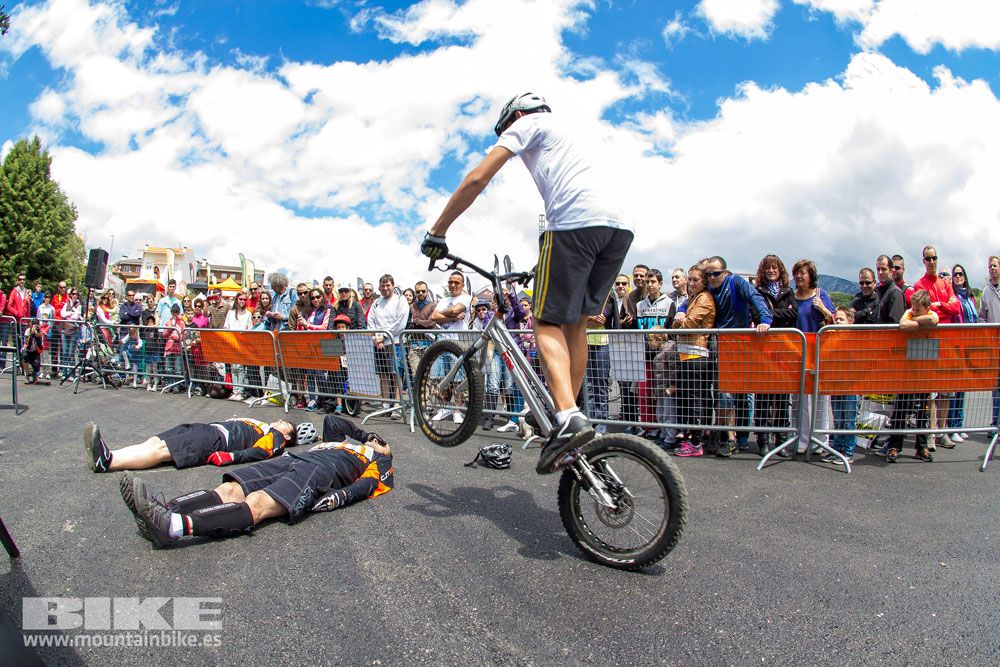 Zona Expo y exhibiciones Test The Best 2014-1
