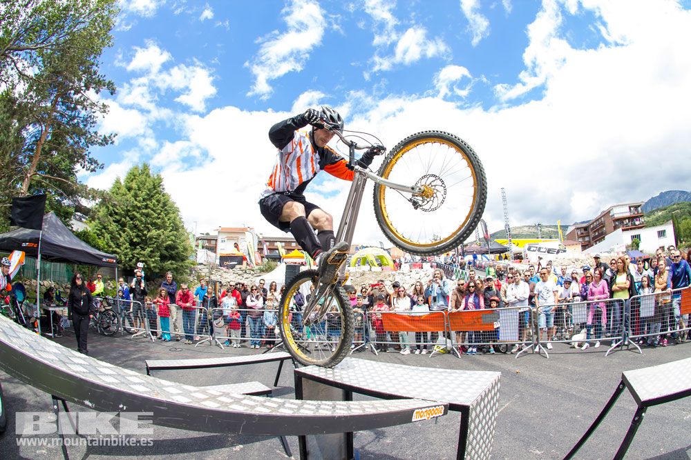 Zona Expo y exhibiciones Test The Best 2014-1