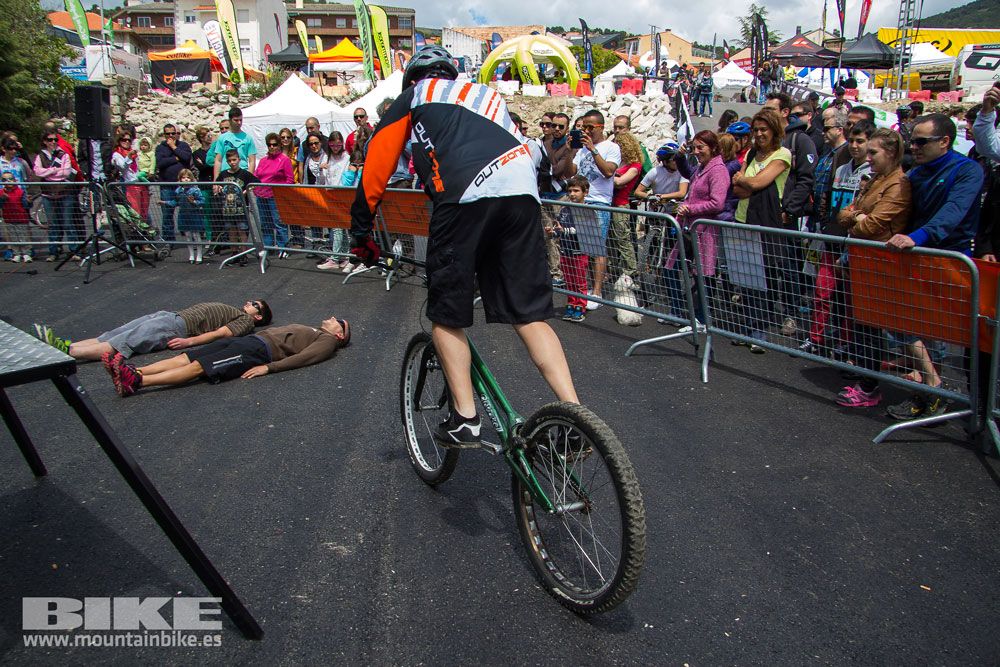 Zona Expo y exhibiciones Test The Best 2014-1