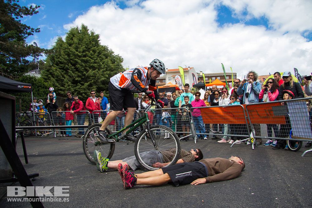 Zona Expo y exhibiciones Test The Best 2014-1