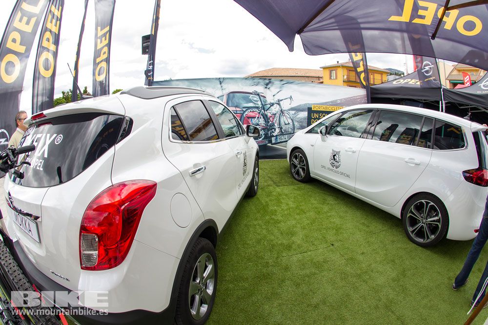 Zona Expo y exhibiciones Test The Best 2014-2