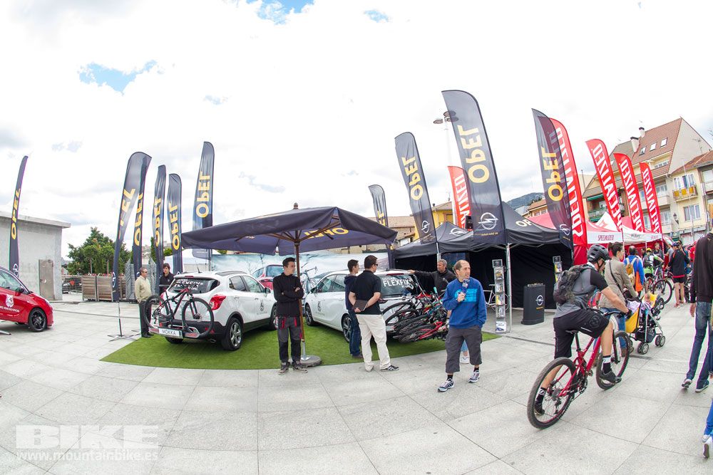 Zona Expo y exhibiciones Test The Best 2014-2