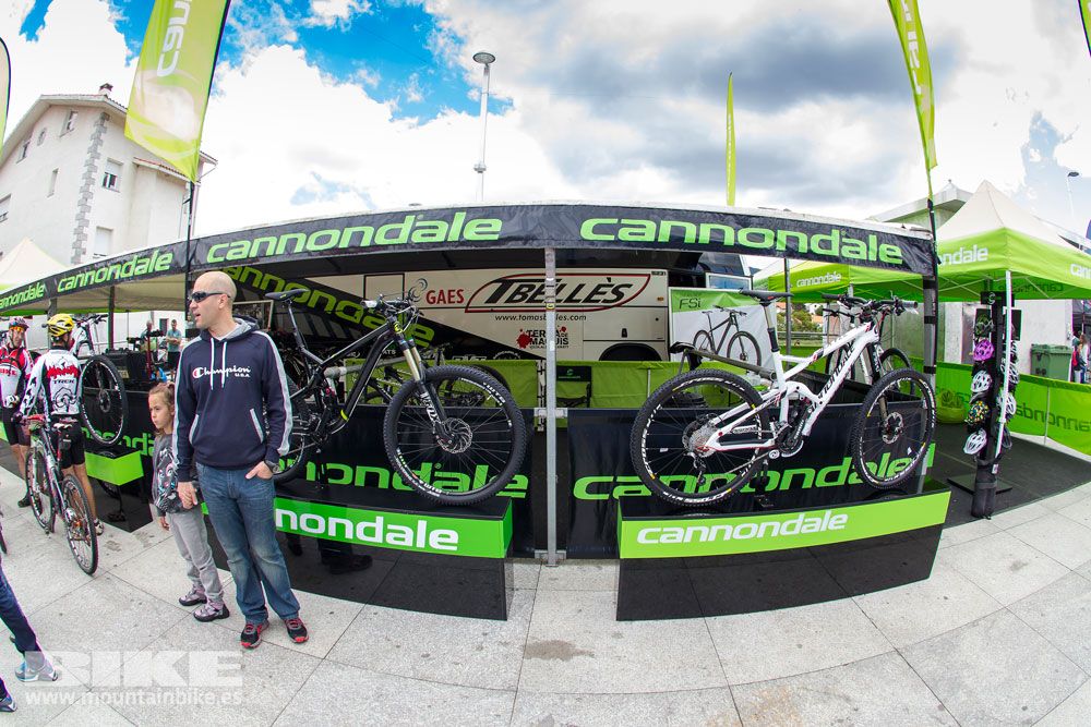 Zona Expo y exhibiciones Test The Best 2014-2