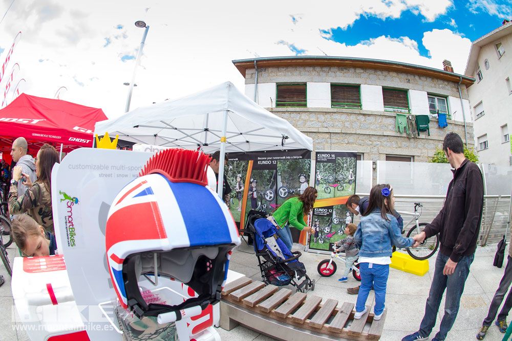 Zona Expo y exhibiciones Test The Best 2014-2