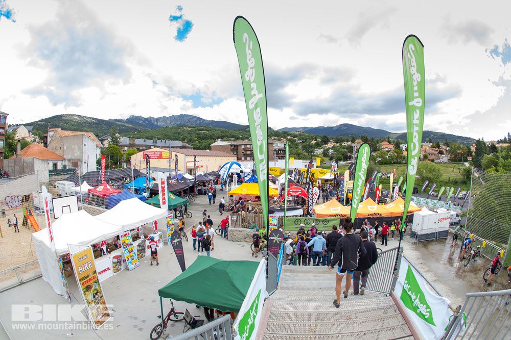 Zona Expo y exhibiciones Test The Best 2014-3