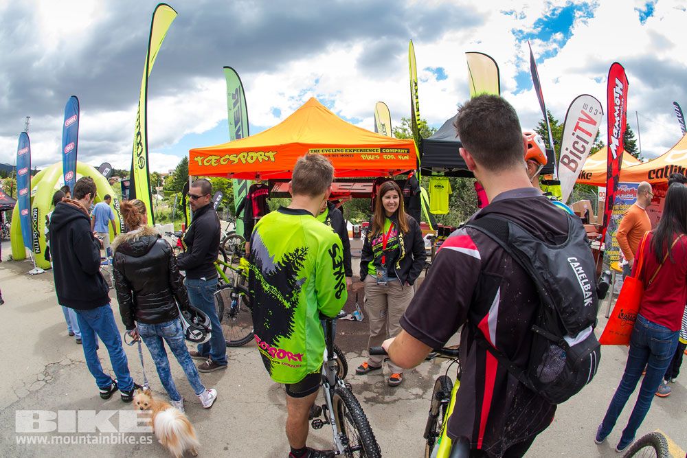 Zona Expo y exhibiciones Test The Best 2014-3