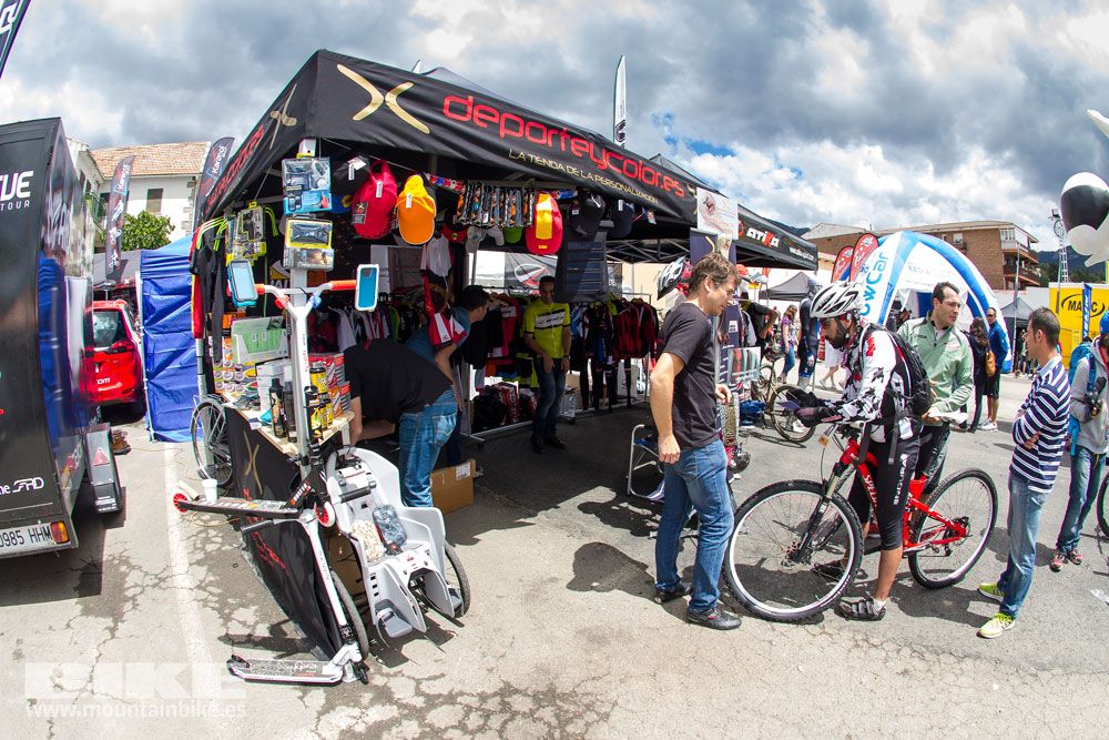 Zona Expo y exhibiciones Test The Best 2014-3