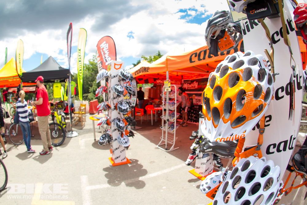 Zona Expo y exhibiciones Test The Best 2014-3