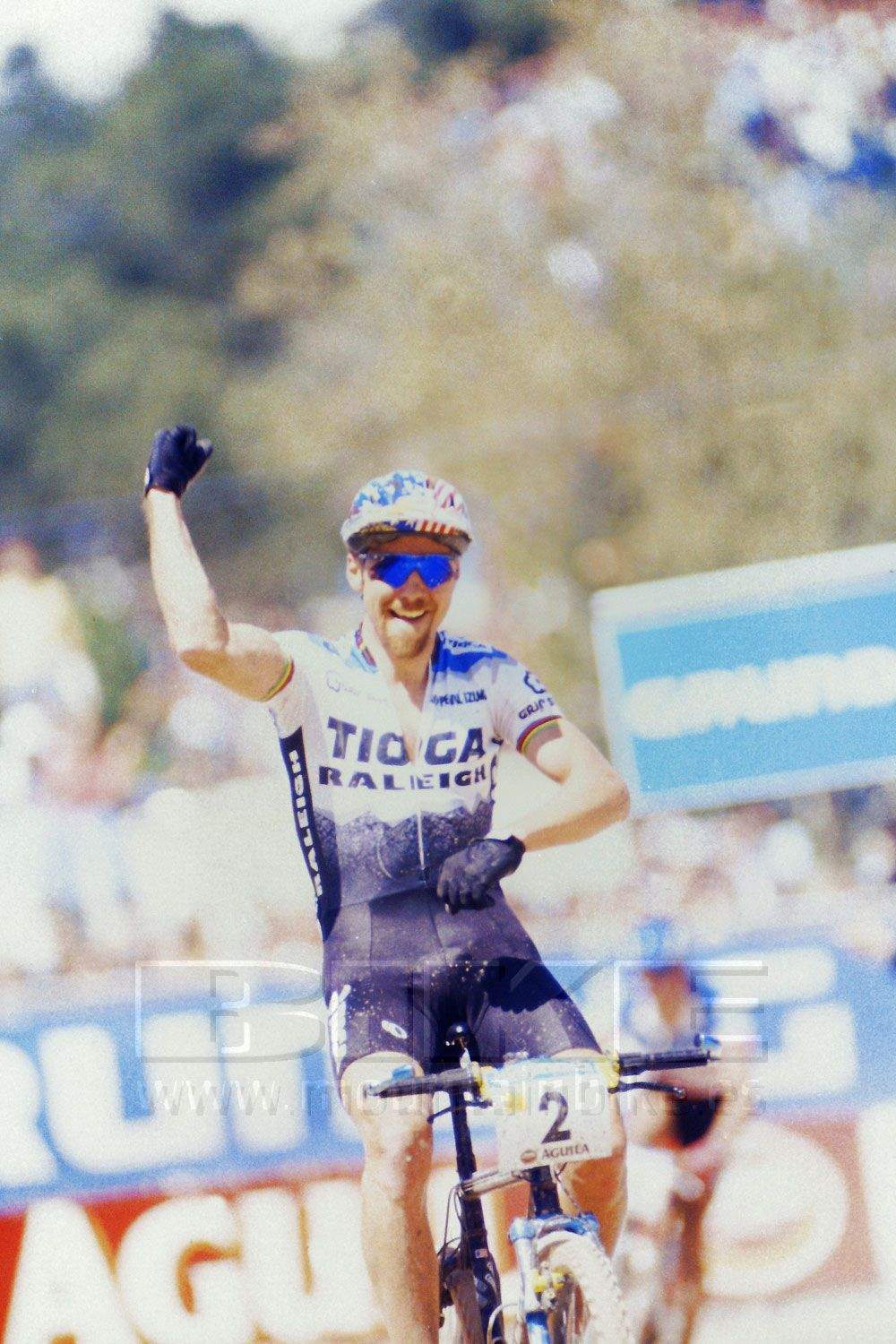 1994 - Copa del Mundo Grundig Madrid. Victoria en Casa de Campo. Foto Rafa Gómez.