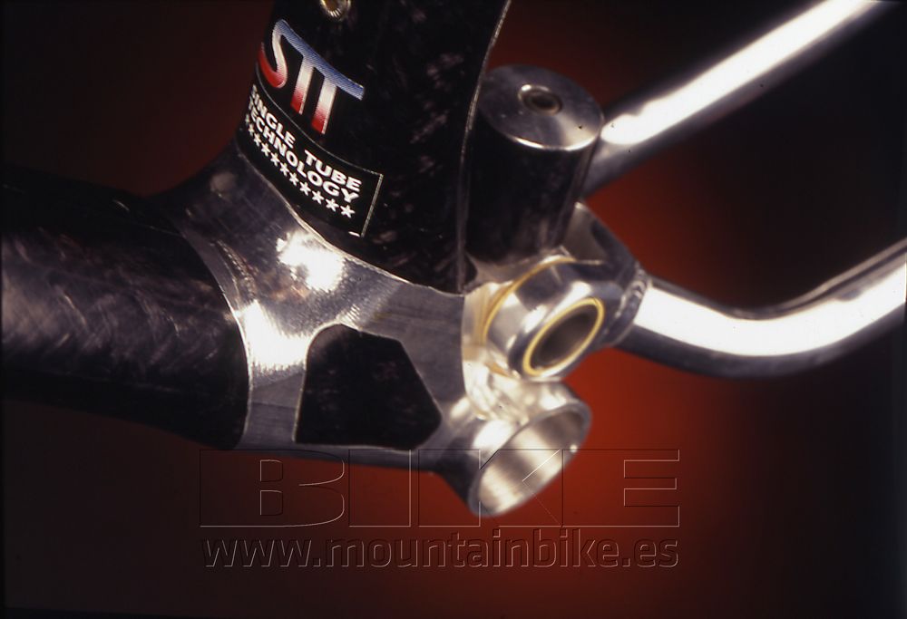 Bicis históricas: GT LTS Termoplástico 1996