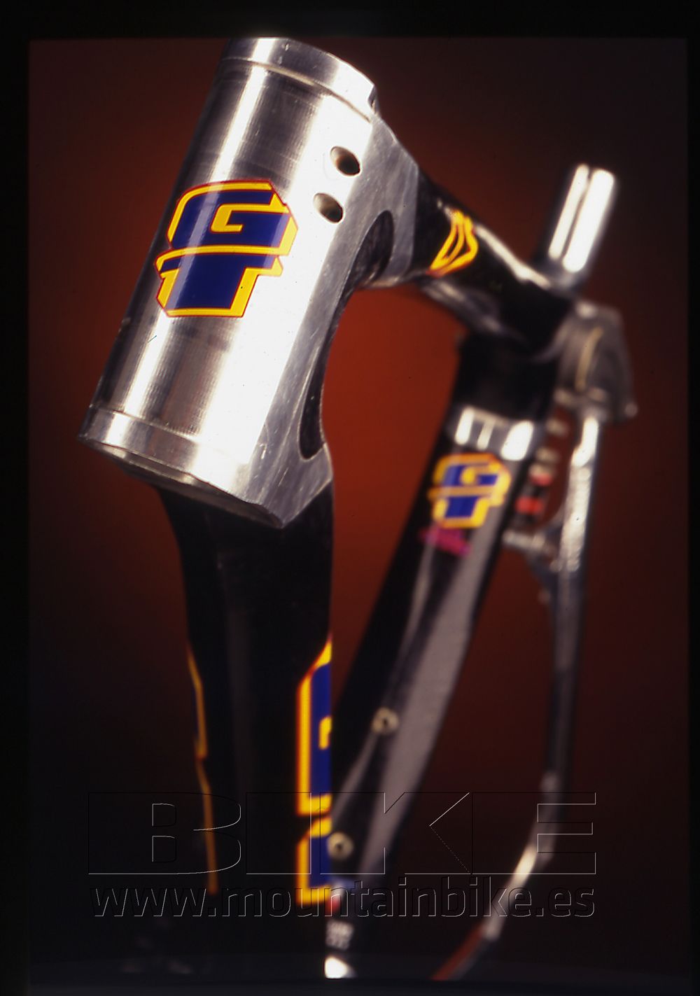 Bicis históricas: GT LTS Termoplástico 1996