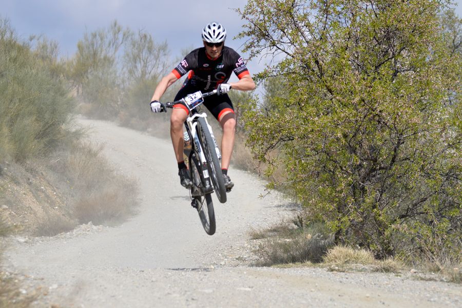 Carrera de mountainbike en cenes de la vega