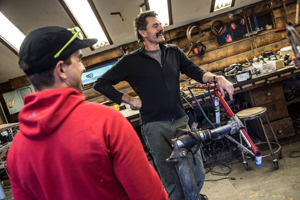 Vídeo: Nino Schurter. #HuntForGlory. Cap. 5 (Making-of)