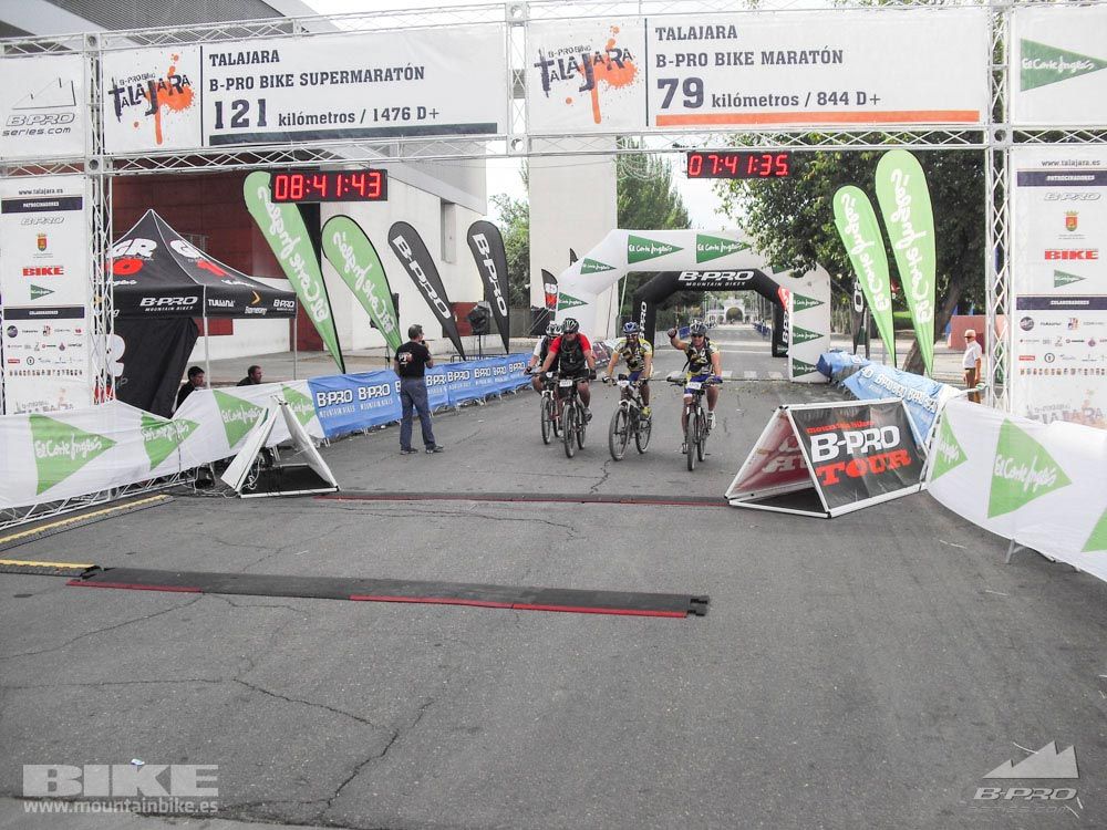 TALAJARA 2015 Galería 32. META a partir de 6:25 recorrido corto