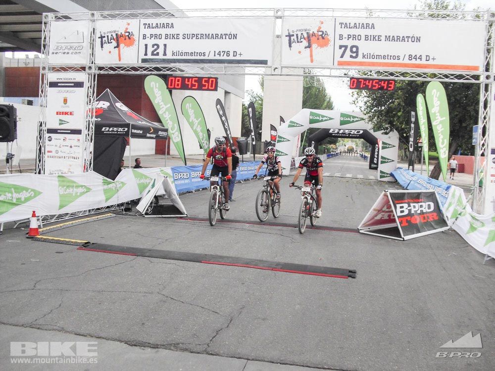 TALAJARA 2015 Galería 32. META a partir de 6:25 recorrido corto