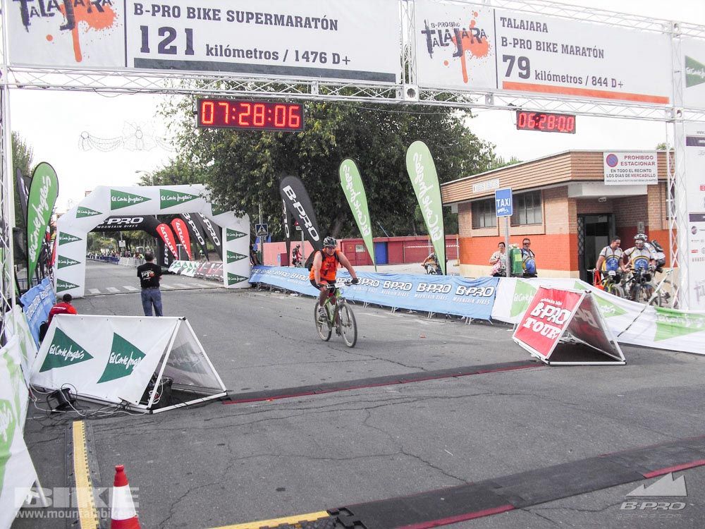TALAJARA 2015 Galería 32. META a partir de 6:25 recorrido corto