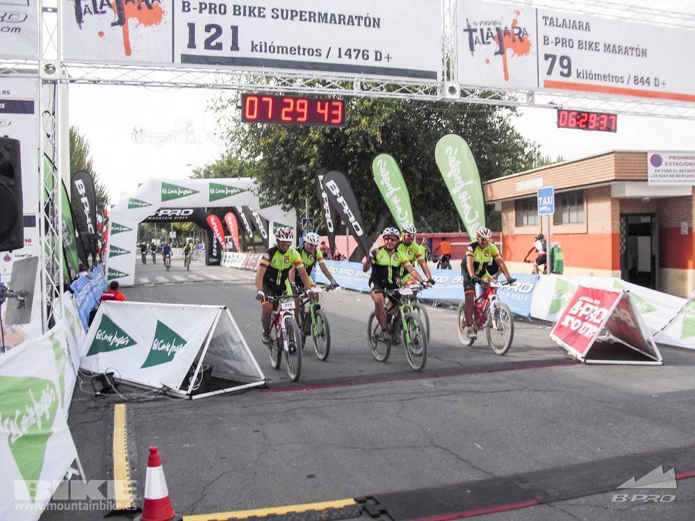 TALAJARA 2015 Galería 32. META a partir de 6:25 recorrido corto