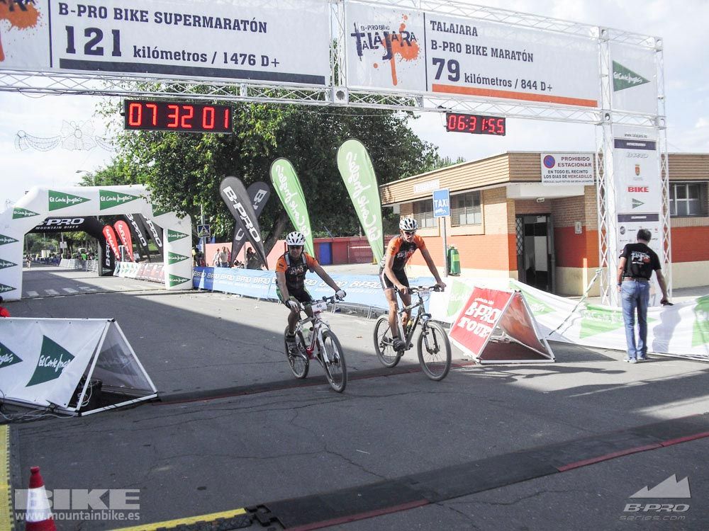 TALAJARA 2015 Galería 32. META a partir de 6:25 recorrido corto