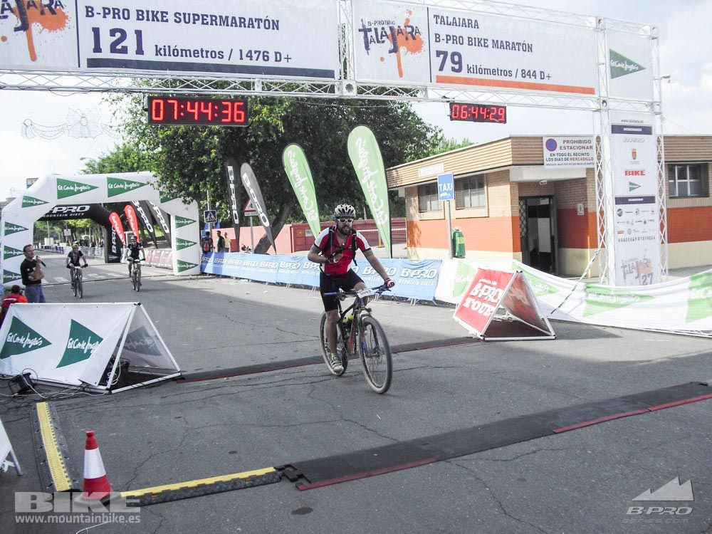 TALAJARA 2015 Galería 32. META a partir de 6:25 recorrido corto