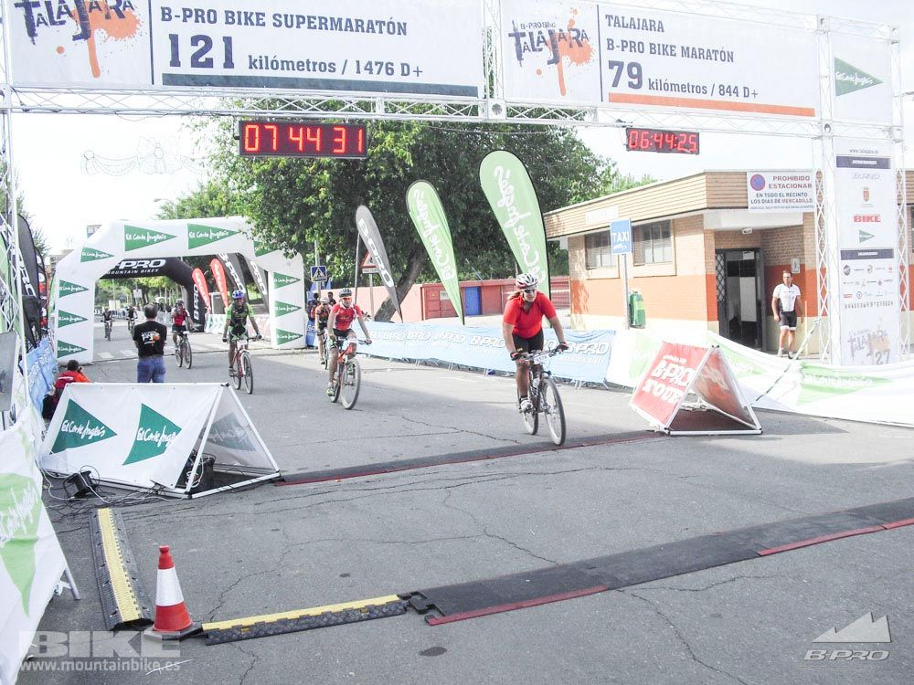 TALAJARA 2015 Galería 32. META a partir de 6:25 recorrido corto