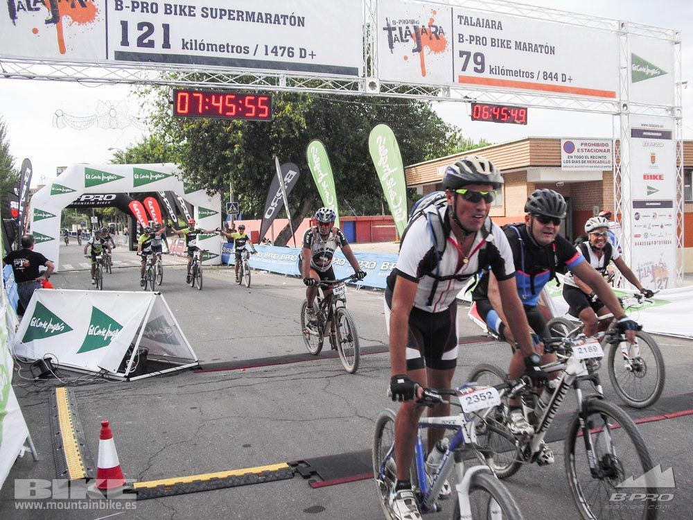TALAJARA 2015 Galería 32. META a partir de 6:25 recorrido corto