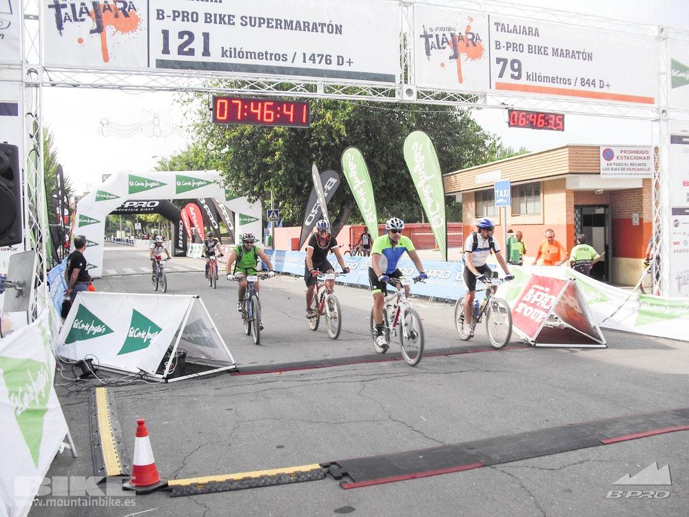 TALAJARA 2015 Galería 32. META a partir de 6:25 recorrido corto