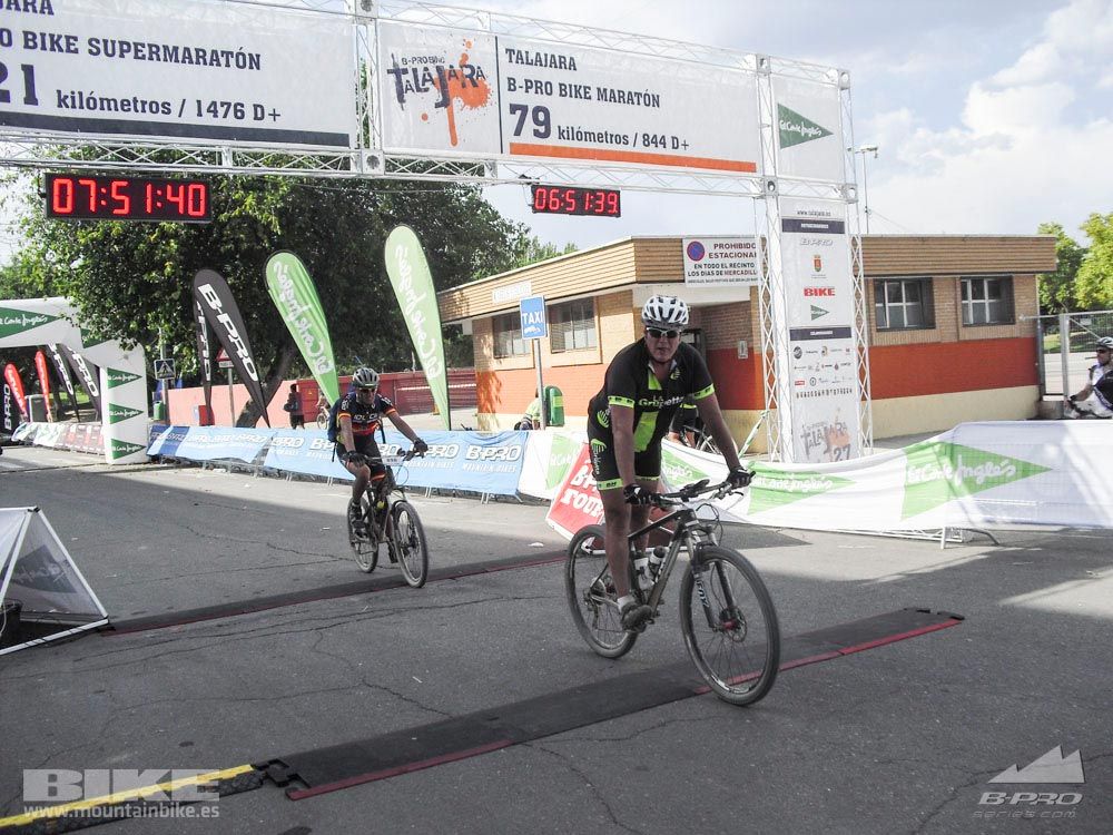 TALAJARA 2015 Galería 32. META a partir de 6:25 recorrido corto