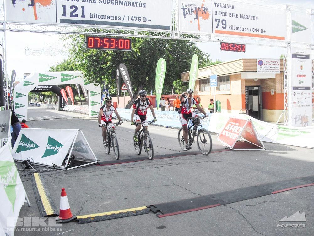 TALAJARA 2015 Galería 32. META a partir de 6:25 recorrido corto