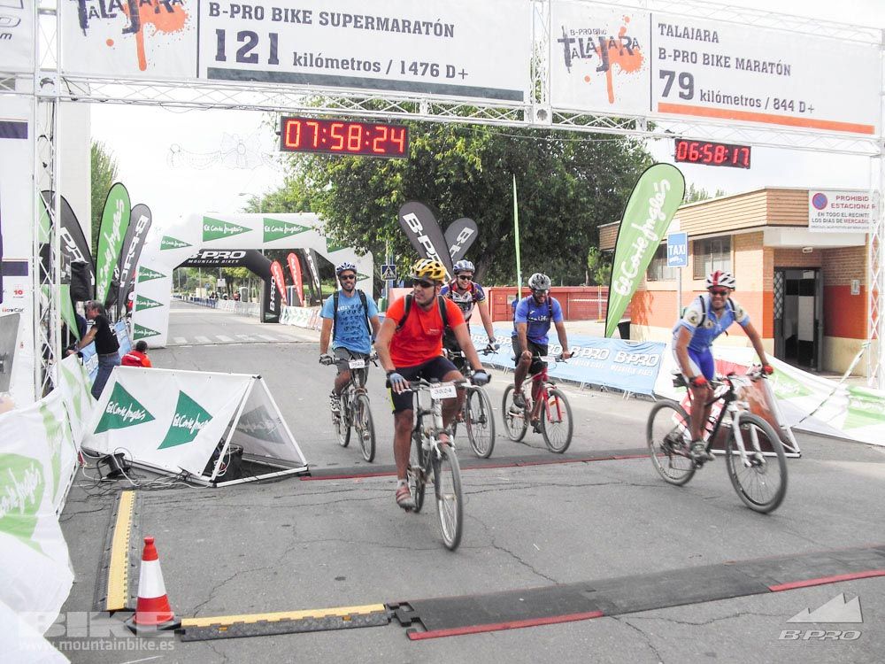 TALAJARA 2015 Galería 32. META a partir de 6:25 recorrido corto